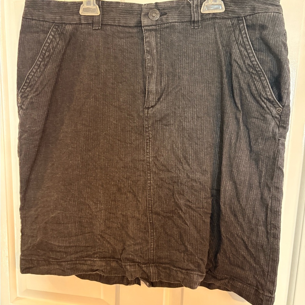 Merona Charcoal and Red Skirt
